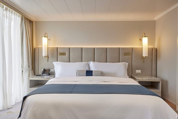 Sapphire Veranda Suite